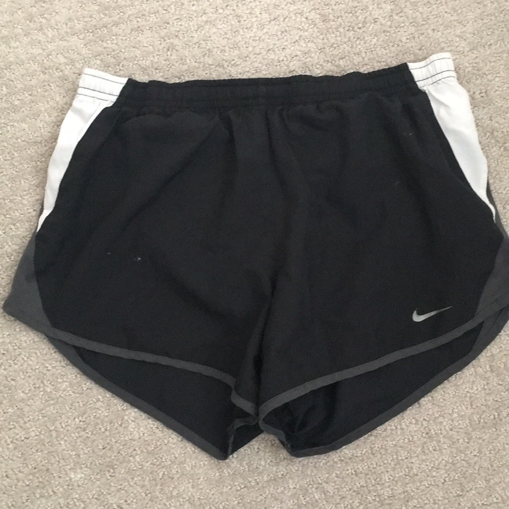 Nike running shorts - Picture 4 of 4